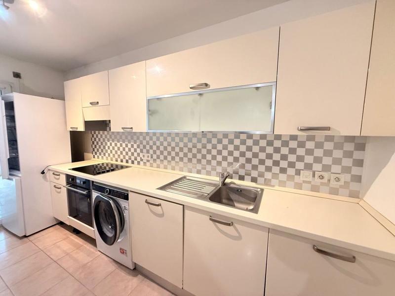 Appartement - 85 m² - 4 pièces