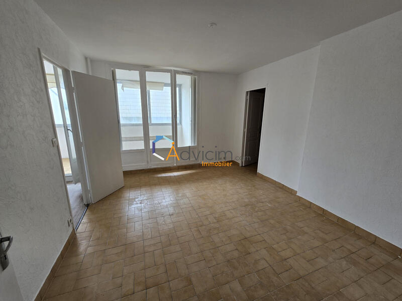 Appartement - 81 m² - 5 pièces