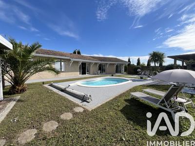 Maison - 240 m² - 11 pièces