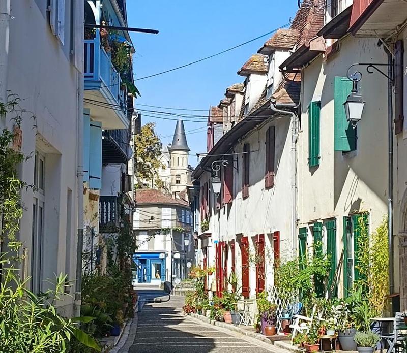 Demeure - 1 980 m² - 50 pièces