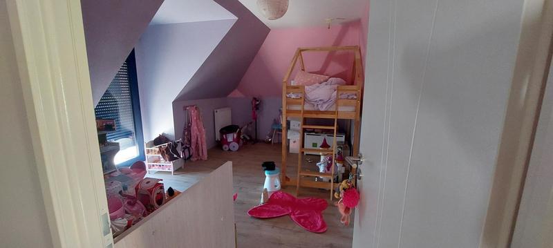 Pavillon - 240 m² - 8 pièces