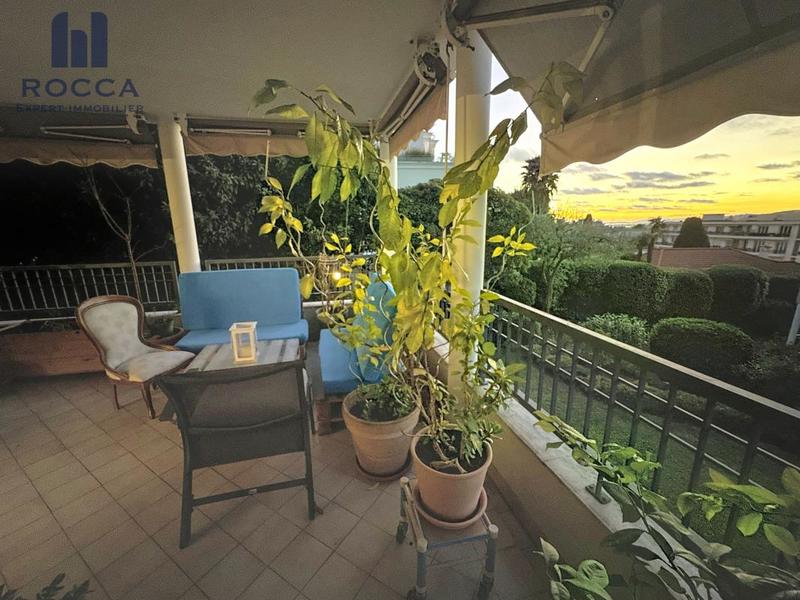 Appartement - 102 m² - 4 pièces