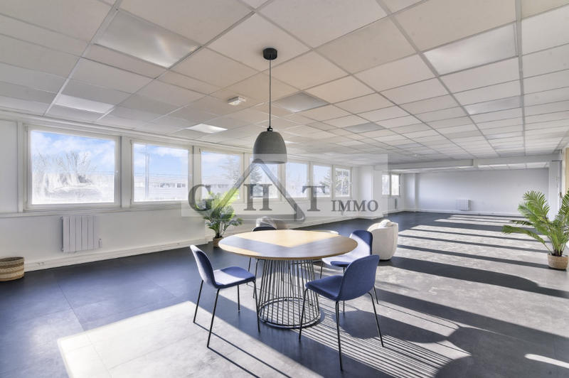 Entrepôt - 254 m²