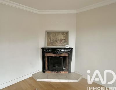 Maison - 221 m² - 13 pièces