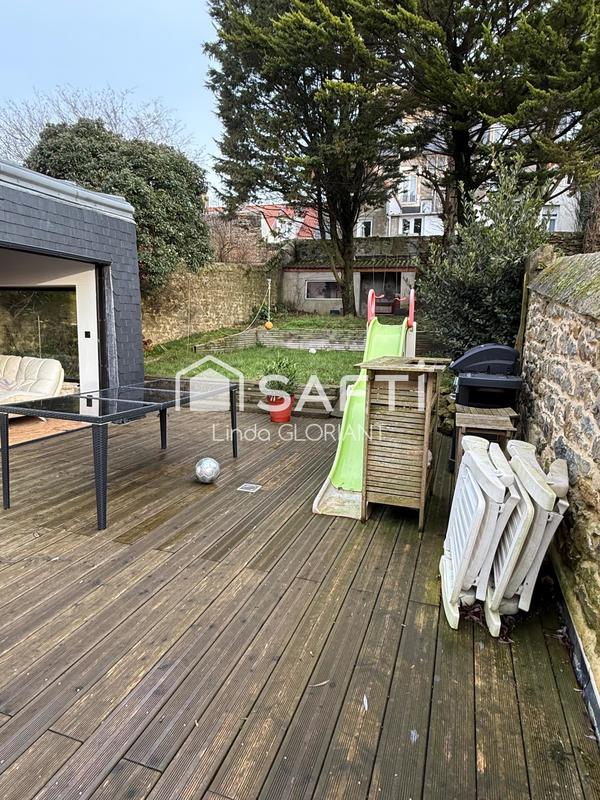 Maison de maîtres - 273 m² - 15 pièces