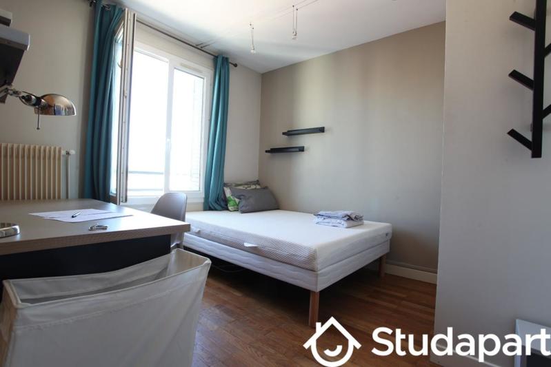 Chambre - 10 m² - 1 pièce