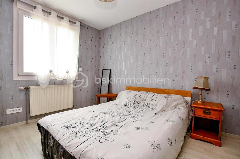 Pavillon - 100 m² - 5 pièces