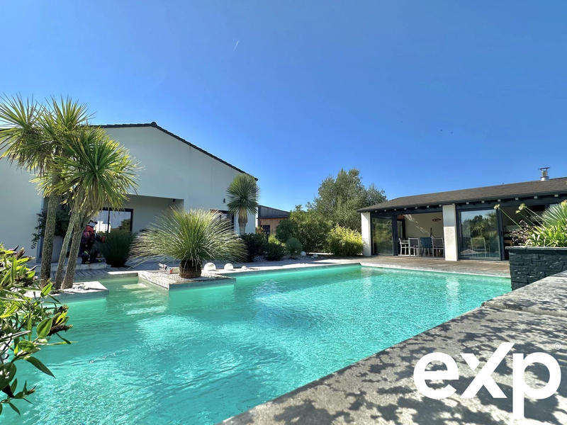 Villa - 187 m² - 13 pièces