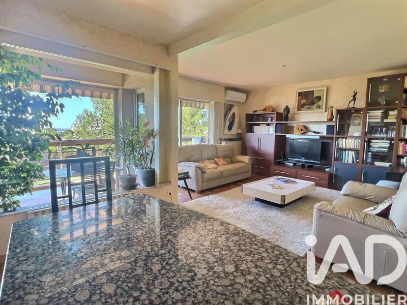 Appartement - 102 m² - 5 pièces