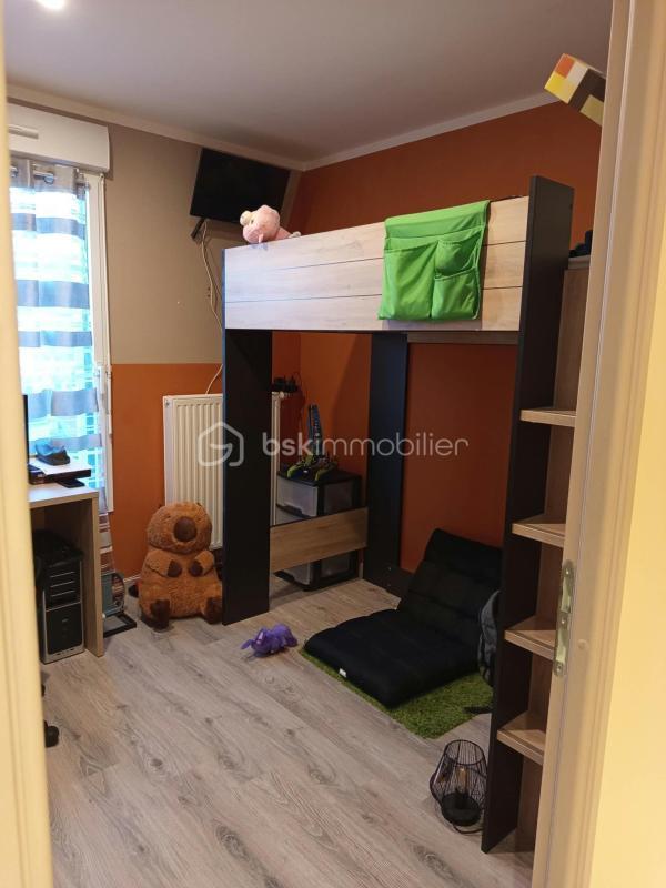 Maison - 93 m² - 5 pièces