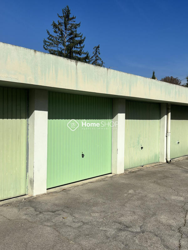 Parking / Garage - 13 m²