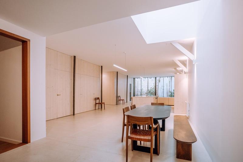 Loft - 168 m² - 5 pièces