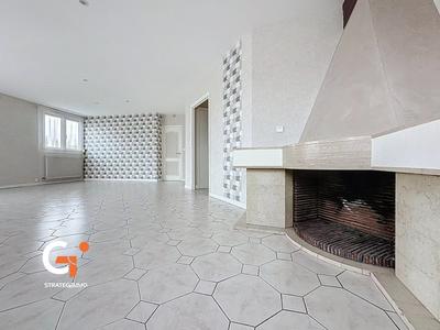 Appartement - 136 m² - 6 pièces