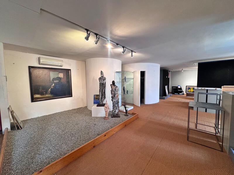 Local commercial - 168 m²