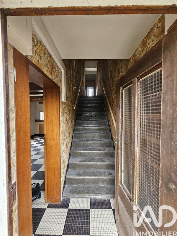 Maison - 196 m² - 8 pièces