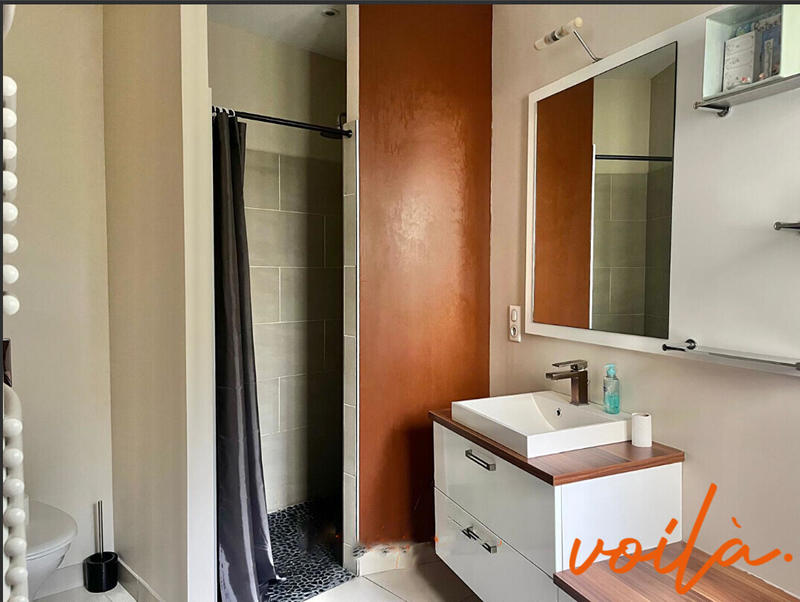 Maison - 218 m² - 8 pièces