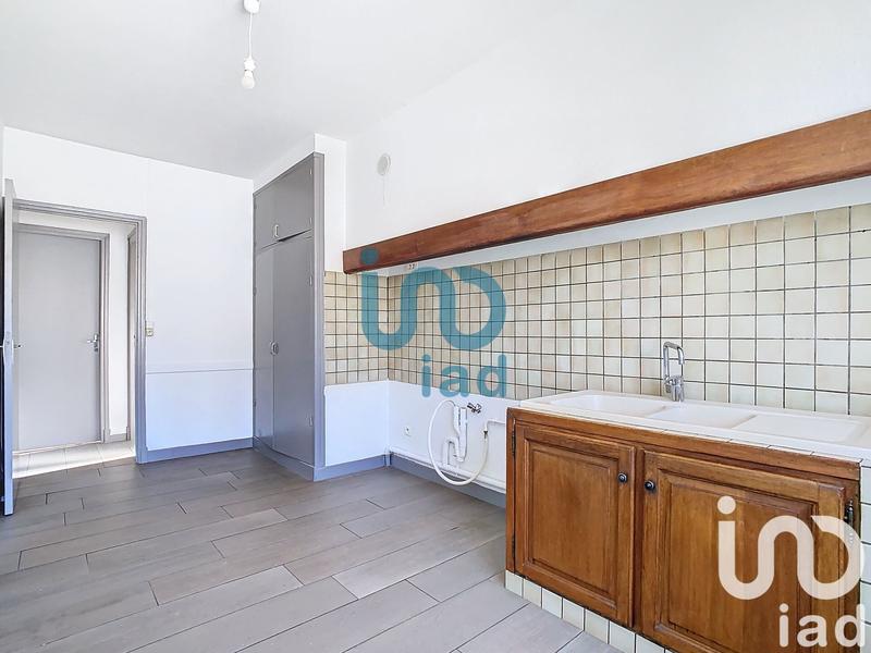 Maison - 220 m² - 8 pièces