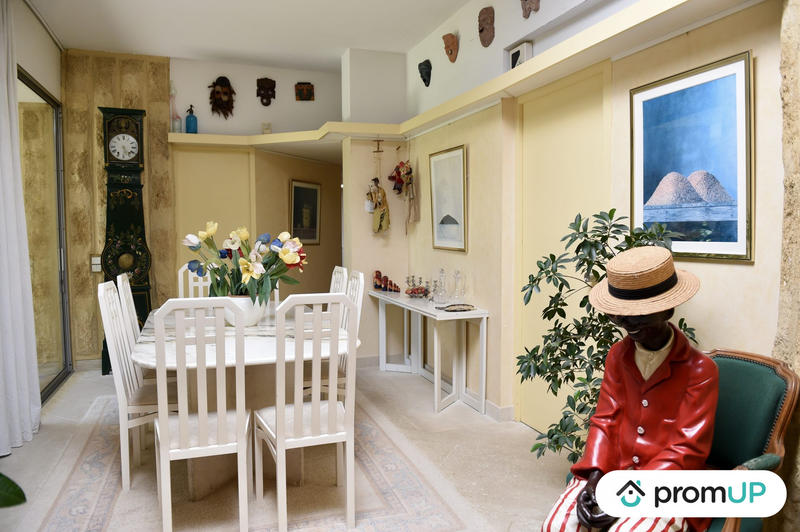 Villa - 280 m² - 7 pièces