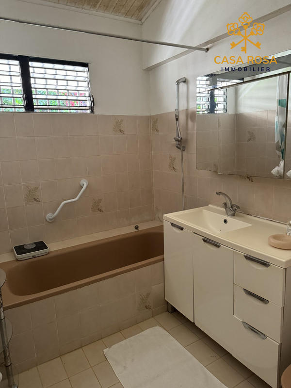 Maison traditionnelle - 107 m² - 5 pièces