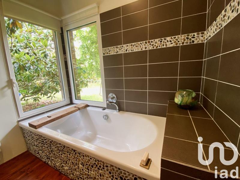 Maison - 245 m² - 7 pièces