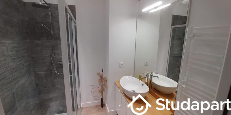 Chambre - 12 m² - 1 pièce