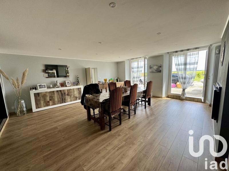 Maison - 216 m² - 7 pièces