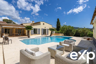 Villa - 256 m² - 8 pièces