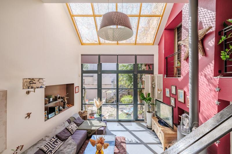 Maison - 205 m² - 8 pièces