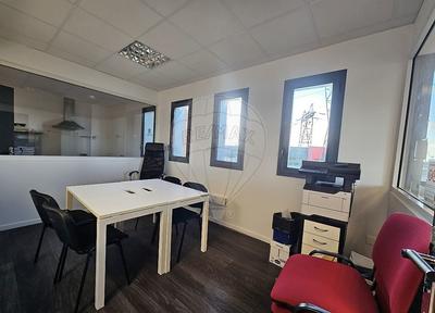 Bureau - 118 m² - 10 pièces