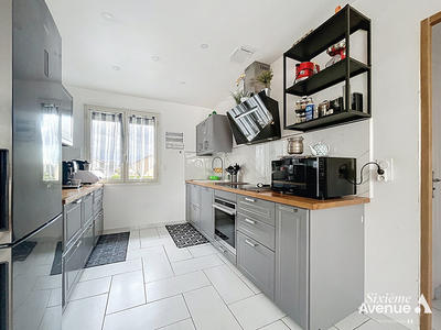 Maison - 194 m² - 8 pièces