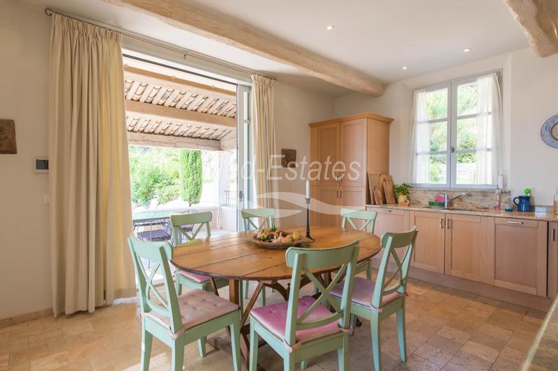 Villa - 247 m² - 7 pièces