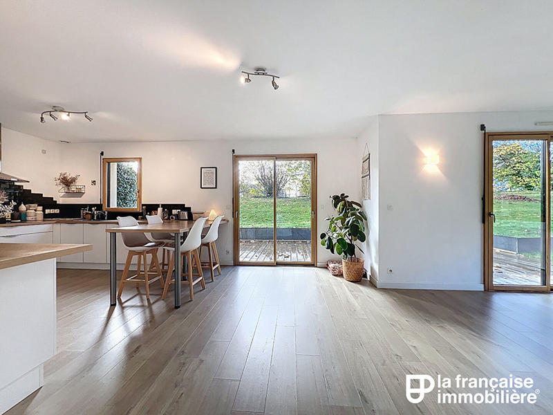 Maison - 153 m² - 8 pièces