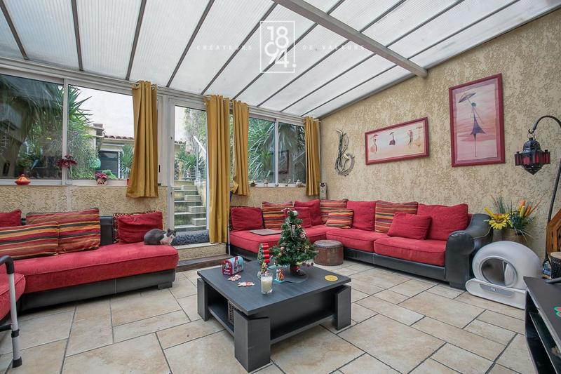 Appartement - 90 m² - 3 pièces