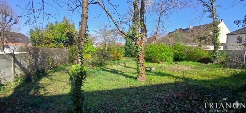 Terrain constructible - 1 495 m²