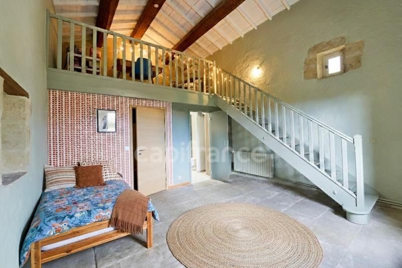 Maison - 290 m² - 8 pièces