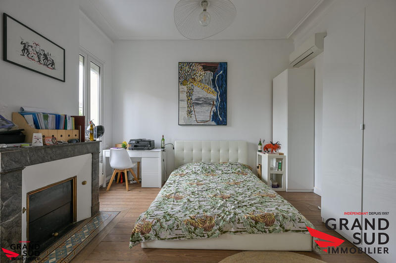 Maison - 214 m² - 7 pièces