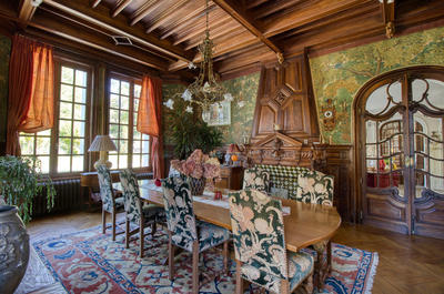 Château - 660 m² - 12 pièces