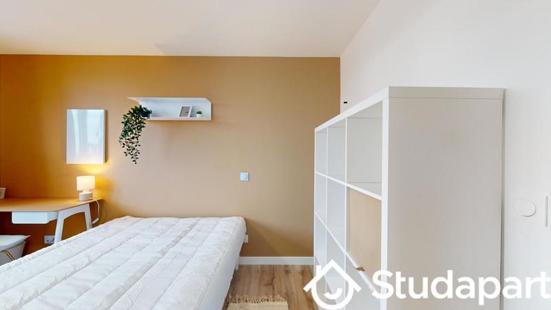 Chambre - 11 m² - 1 pièce