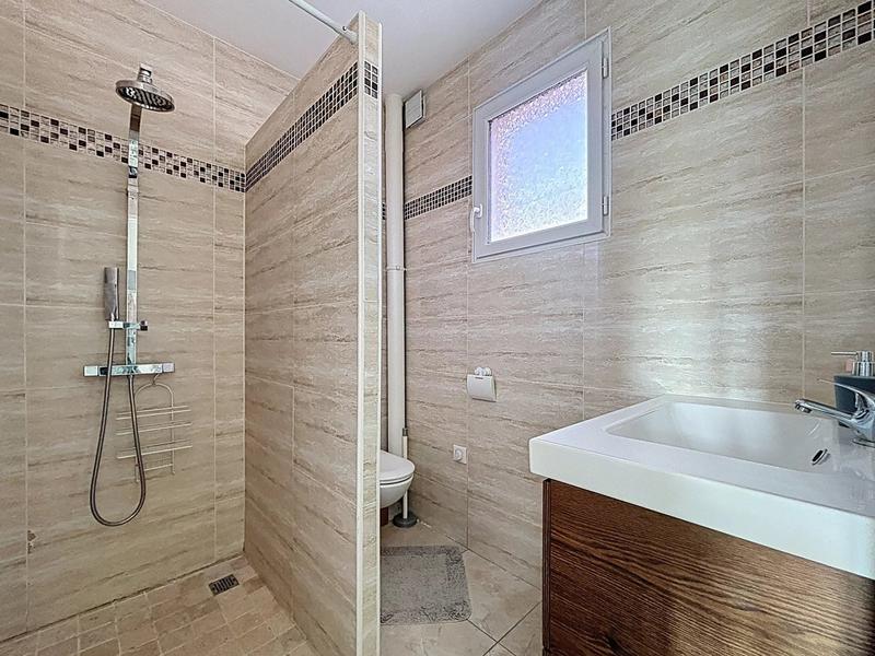 Maison - 160 m² - 8 pièces