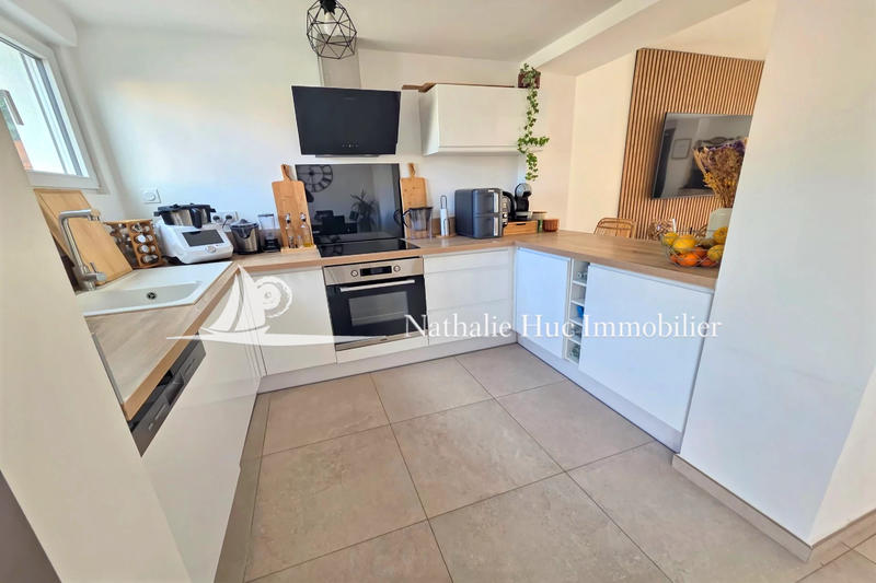 Maison - 102 m² - 4 pièces