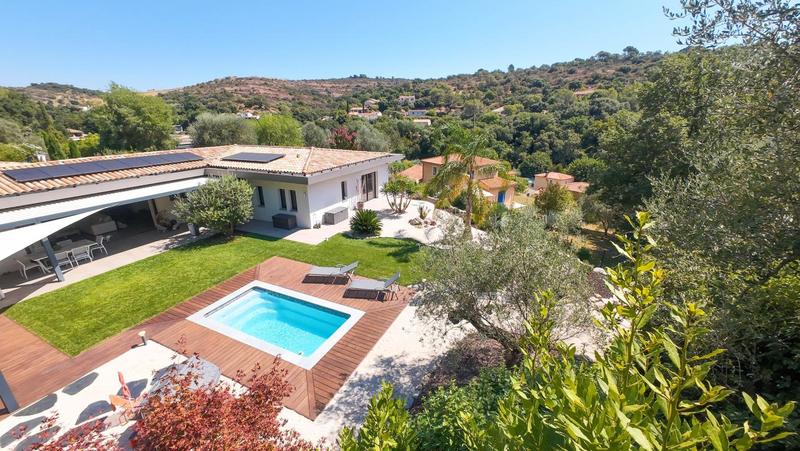 Villa - 194 m² - 5 pièces