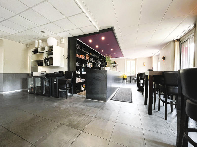 Maison - 352 m² - 10 pièces