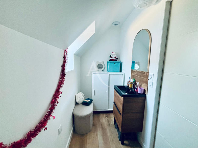 Maison - 84 m² - 4 pièces