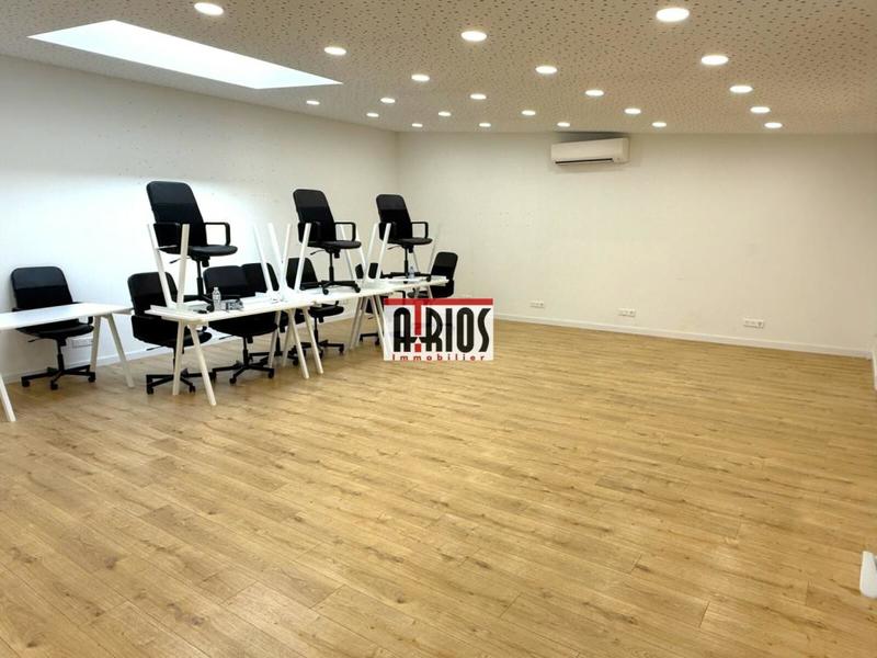 Local d'activité / Entrepôt - 285 m²