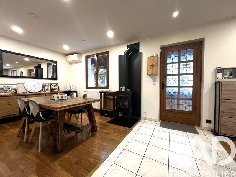 Maison - 91 m² - 6 pièces