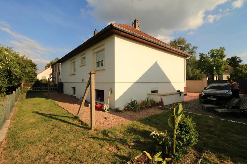 Maison - 94 m² - 4 pièces
