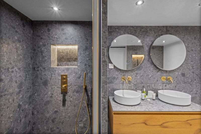 Villa - 204 m² - 6 pièces