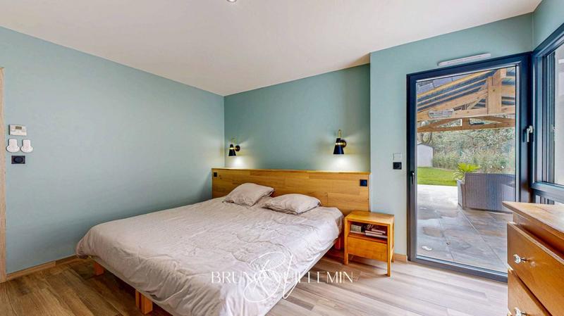 Villa - 198 m² - 8 pièces