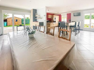 Maison traditionnelle - 132 m² - 5 pièces