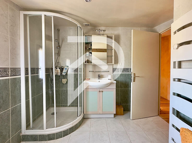 Maison - 283 m² - 11 pièces